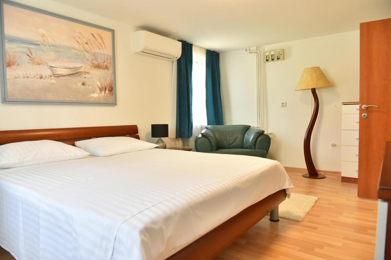 Villa Lux Nina With Six Bedrooms, Private Pool, Sauna Zadar Exterior foto